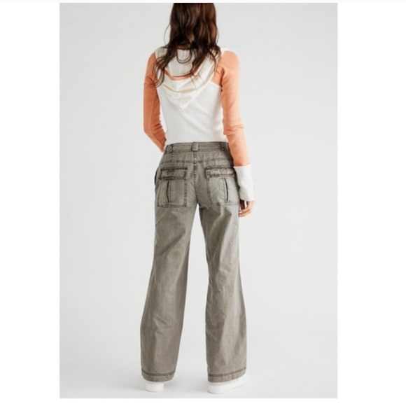 Free People The Thing Is Low-Rise Utility Pants Green Cargo Pockets Boho Sz 4. - Picture 13 of 13